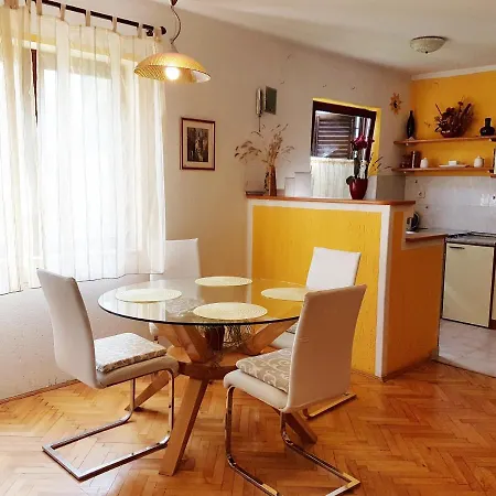 With A Parking Space Baska, Krk - 5443 شقة باشْكا